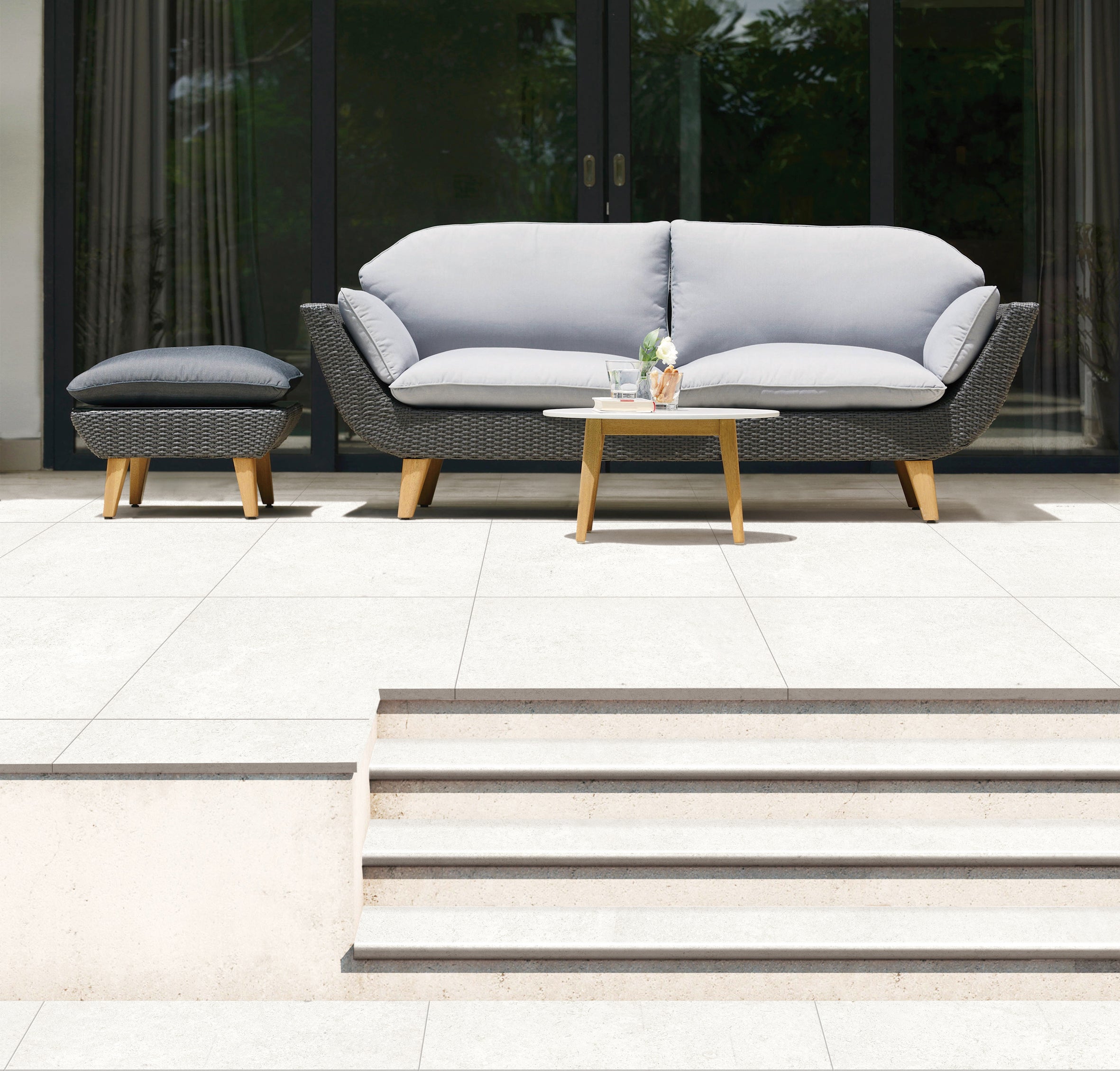 Lerici External Coping White Tile 300X1200X20