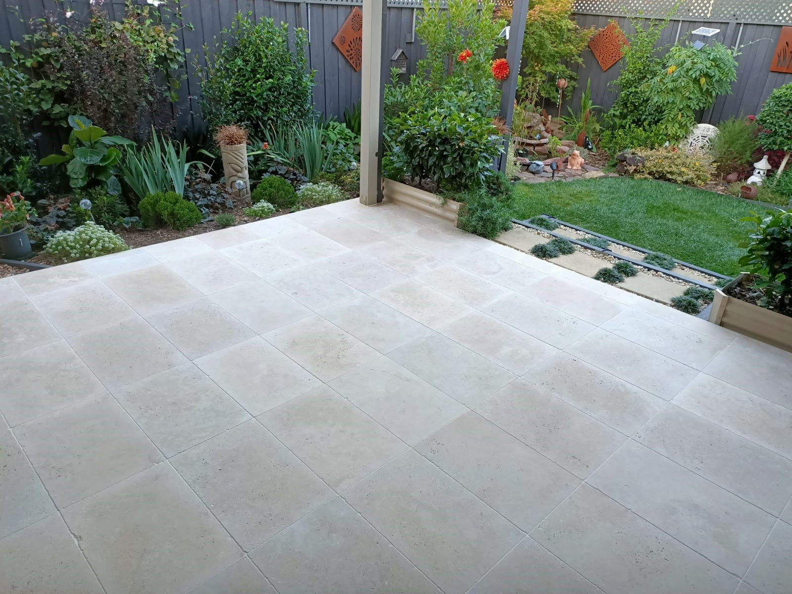 Karasay External Travertine Tumbled Paver 100x100x30