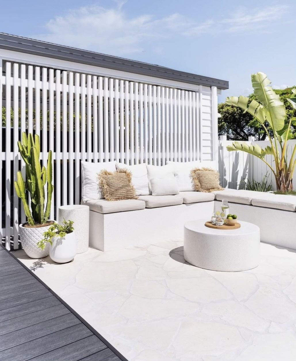 Pale Dune Tumbled & Sandblasted Limestone Bullnose Pool Coping 610X406X30