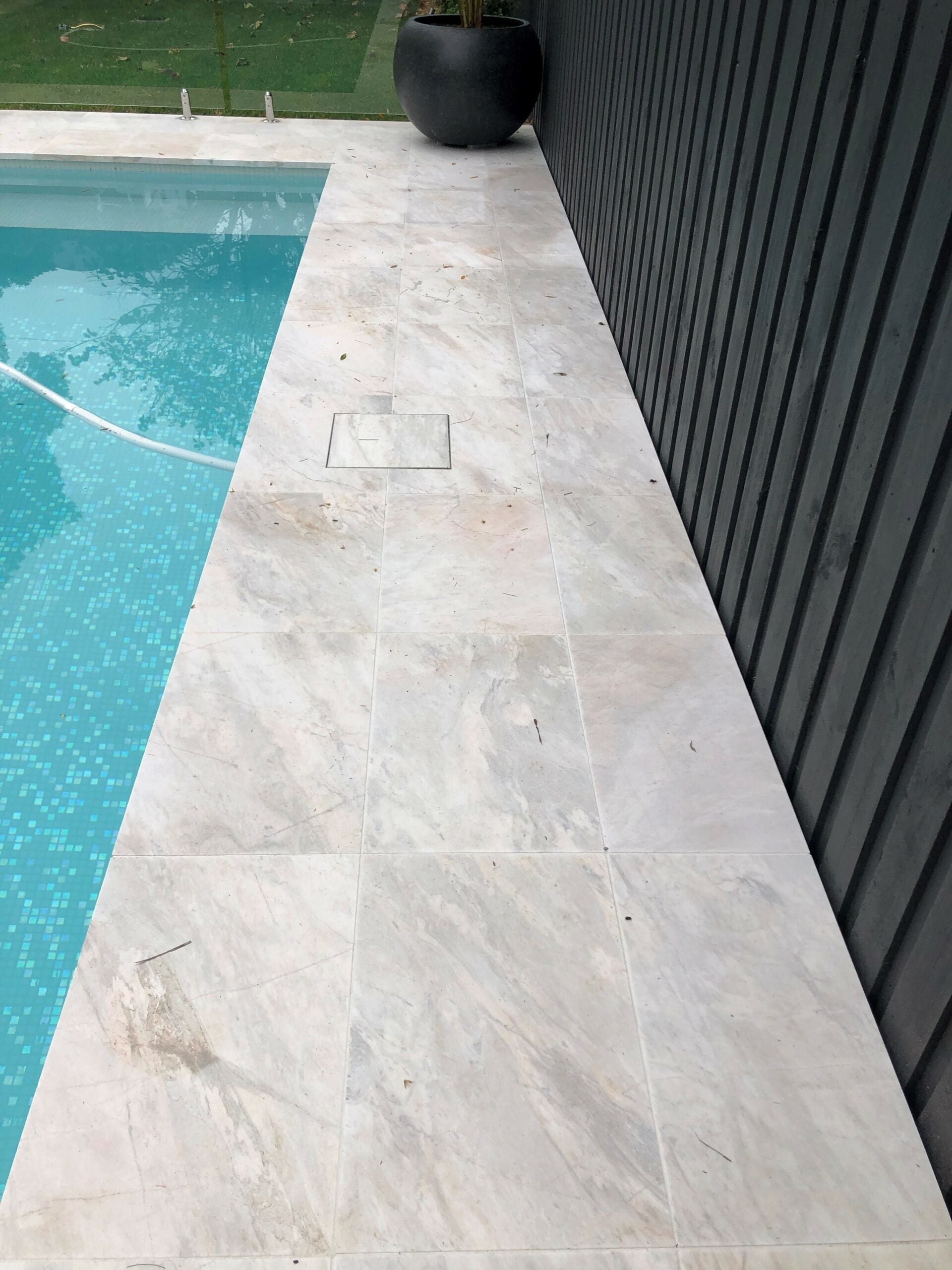 Tearzin External Marble Sandblasted Tile 610x406x12