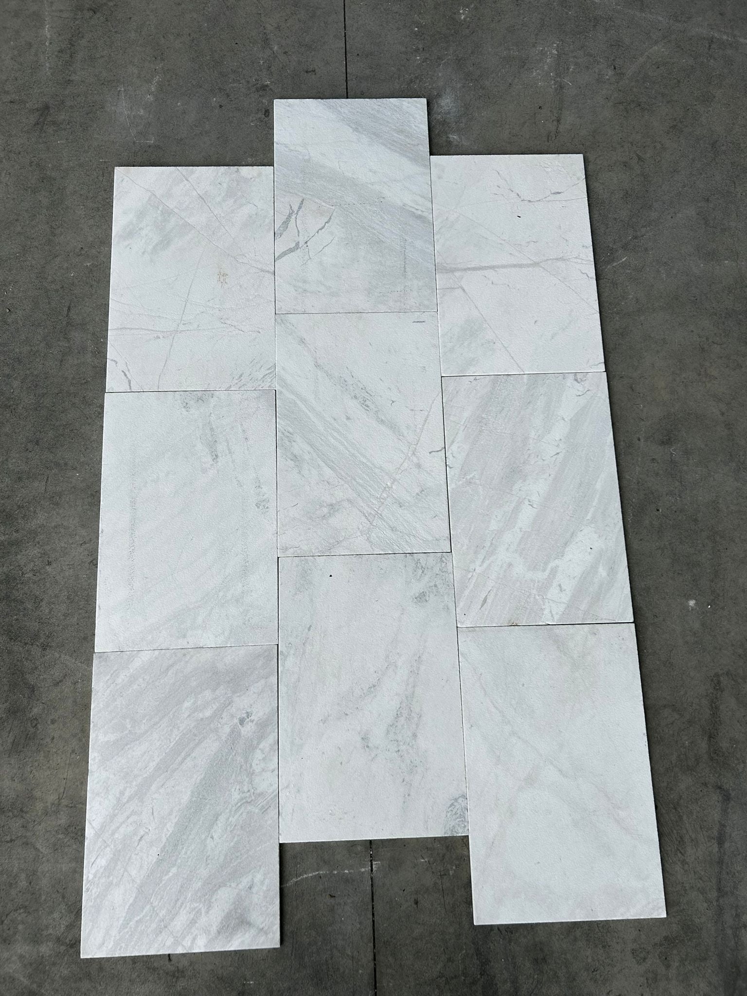 Icefall White Sandblasted Marble Bullnose Pool Coping 610X406X30