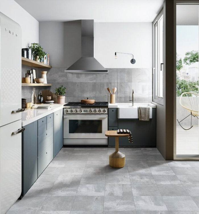 Isernia Gloss Grey Marble Look Tile 300x600