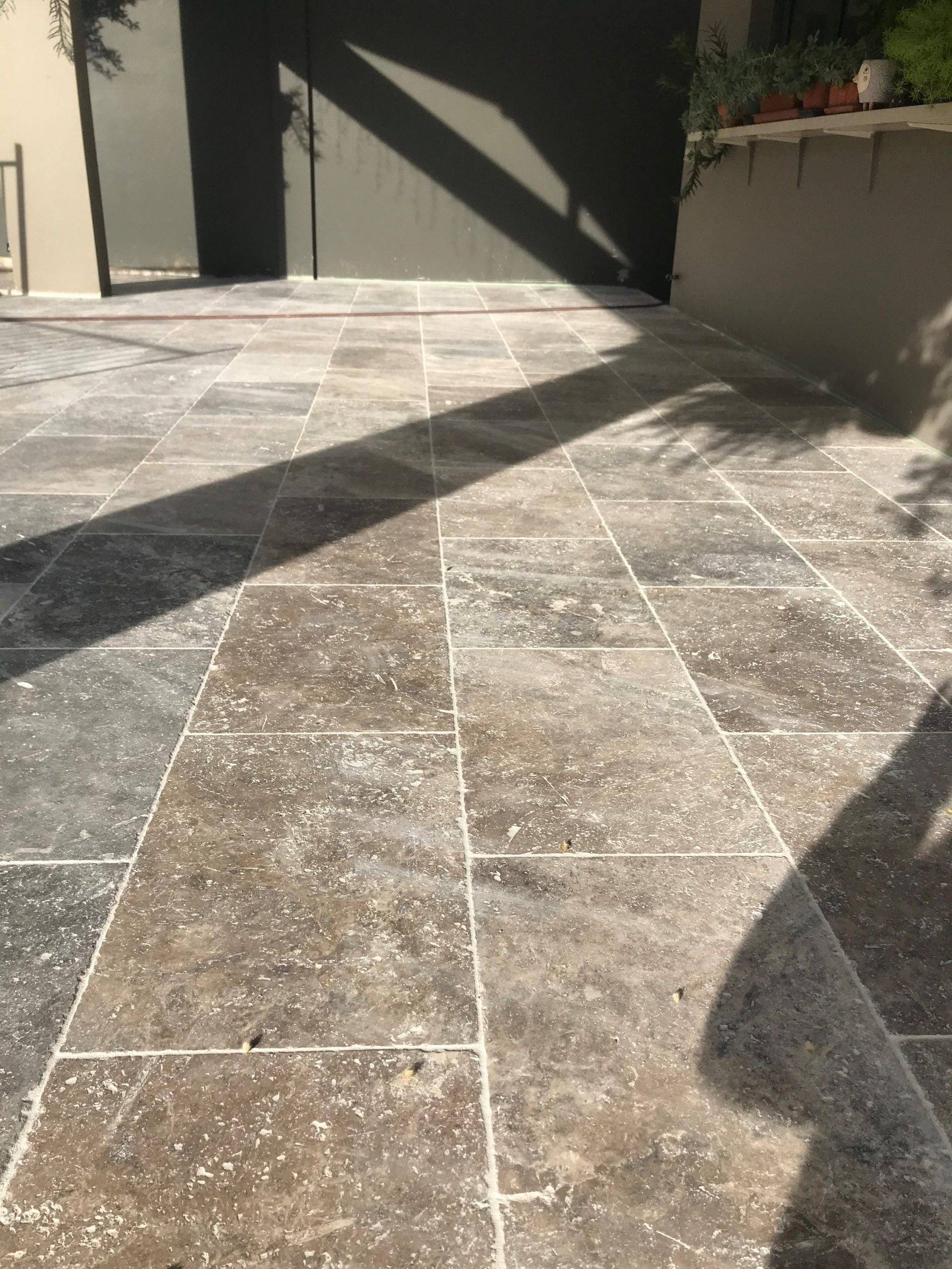 Kardal External Travertine Tumbled Paver 100x100x30