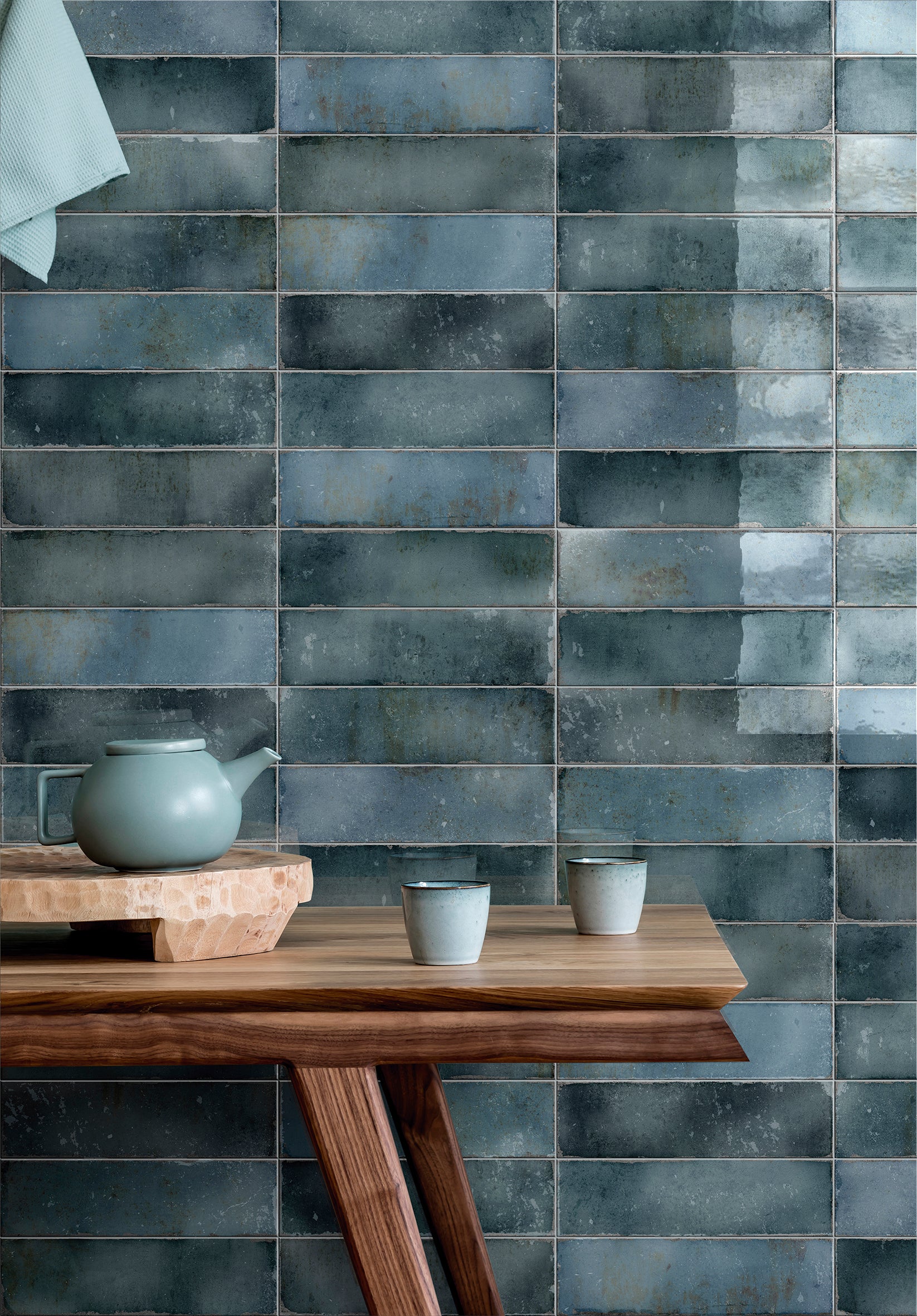 Toledo Gloss Blue Subway Tile 69x240